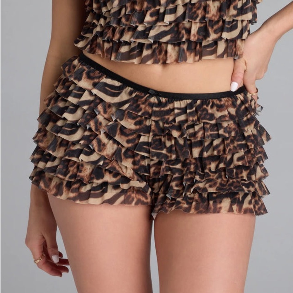 Windsor Leopard Ruffled shorts